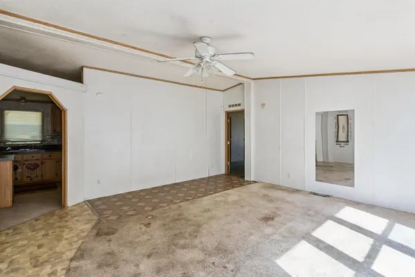 10907 SW River Valley Rd, Augusta, KS 67010-0000