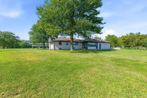 10237 SW 15th St., Towanda, KS 67144