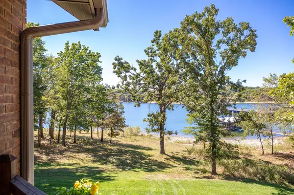 154 Lakefront CIR, Kimberling City, MO 65686