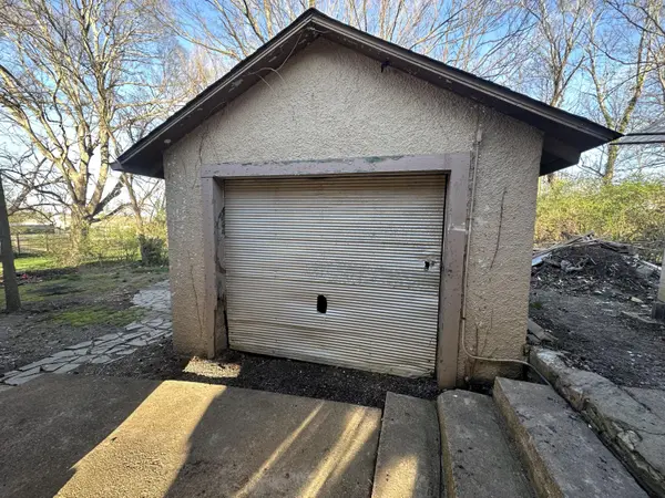 408 Walnut ST, West Plains, MO 65775