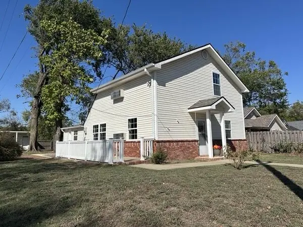 102 N Winfield AVE, Joplin, MO 64801