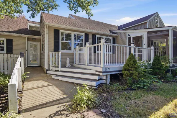 1278 SW Collins AVE, Topeka, KS 66604