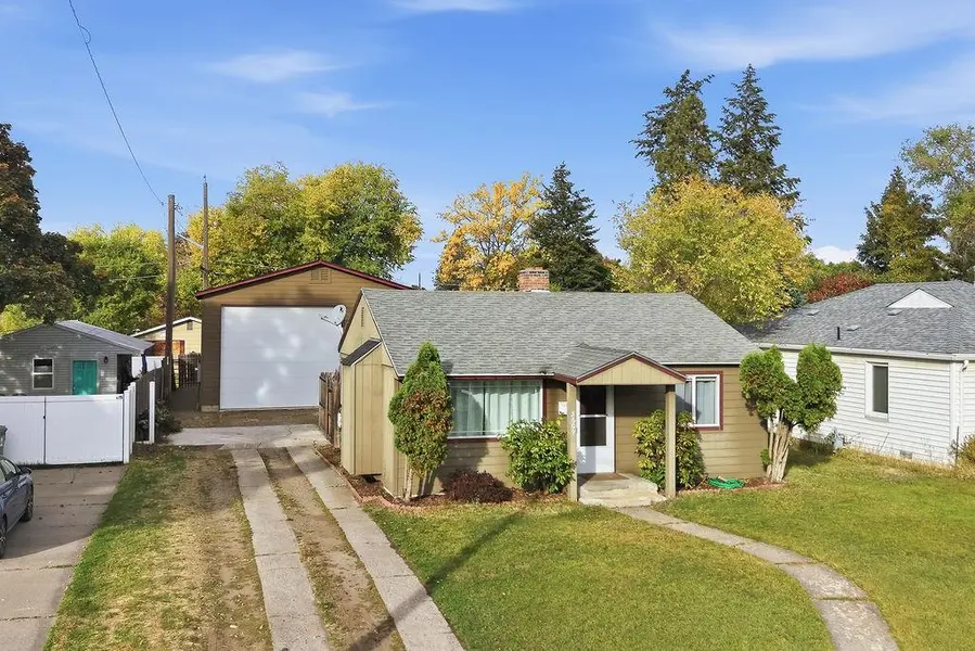 5609 N COCHRAN St, Spokane, WA 99205