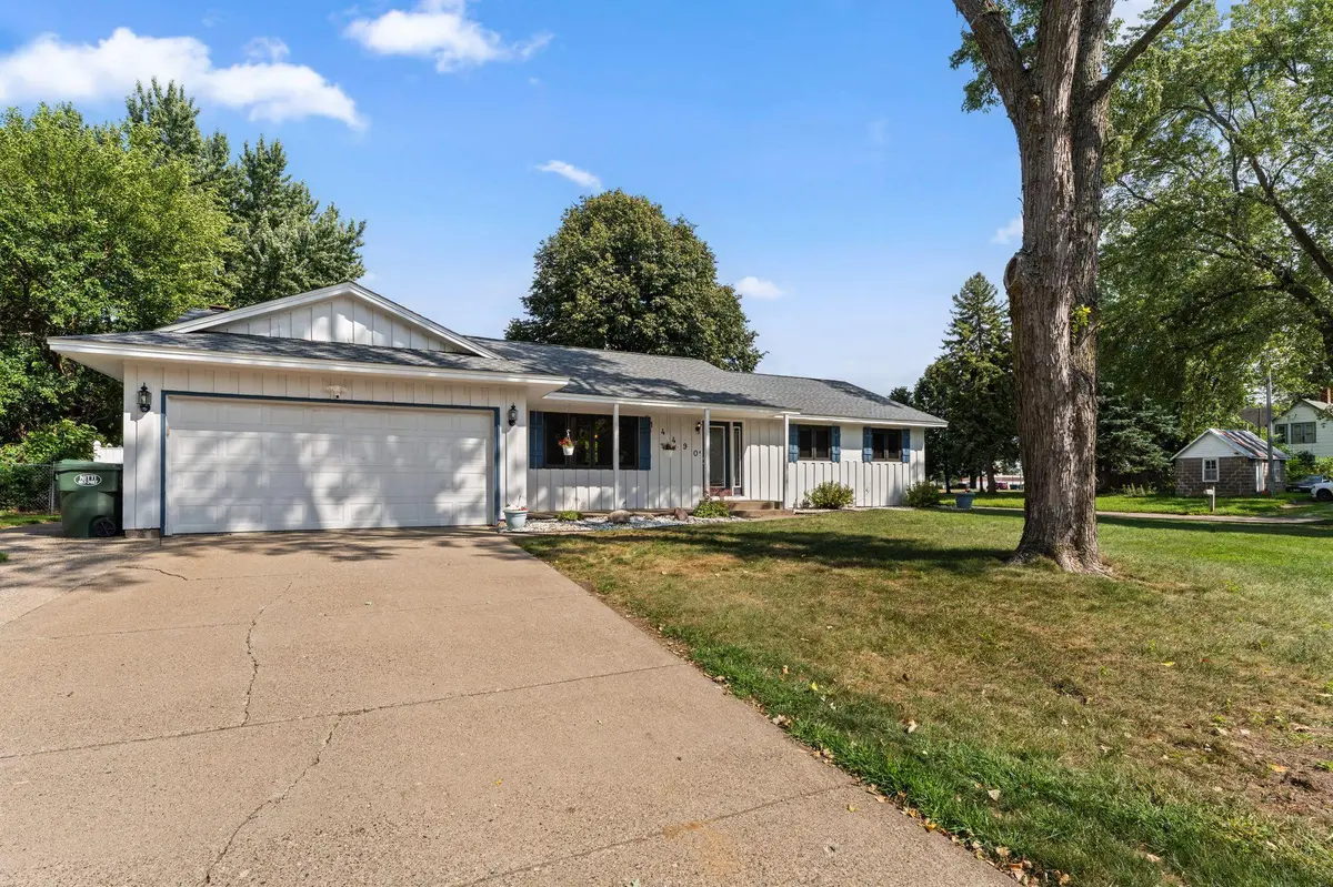 14490 Gannon WAY, Apple Valley, MN 55124