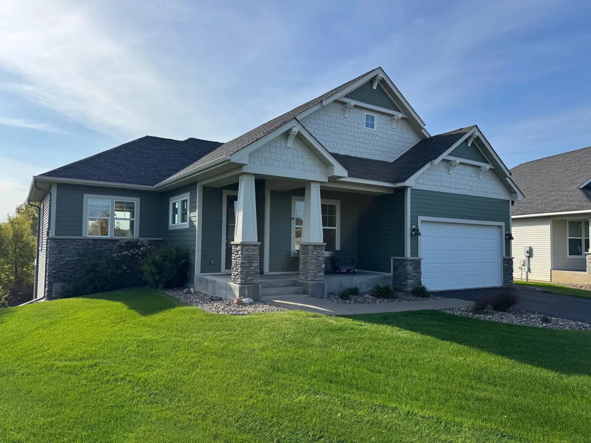 9029 Jade CIR N, Lake Elmo, MN 55042