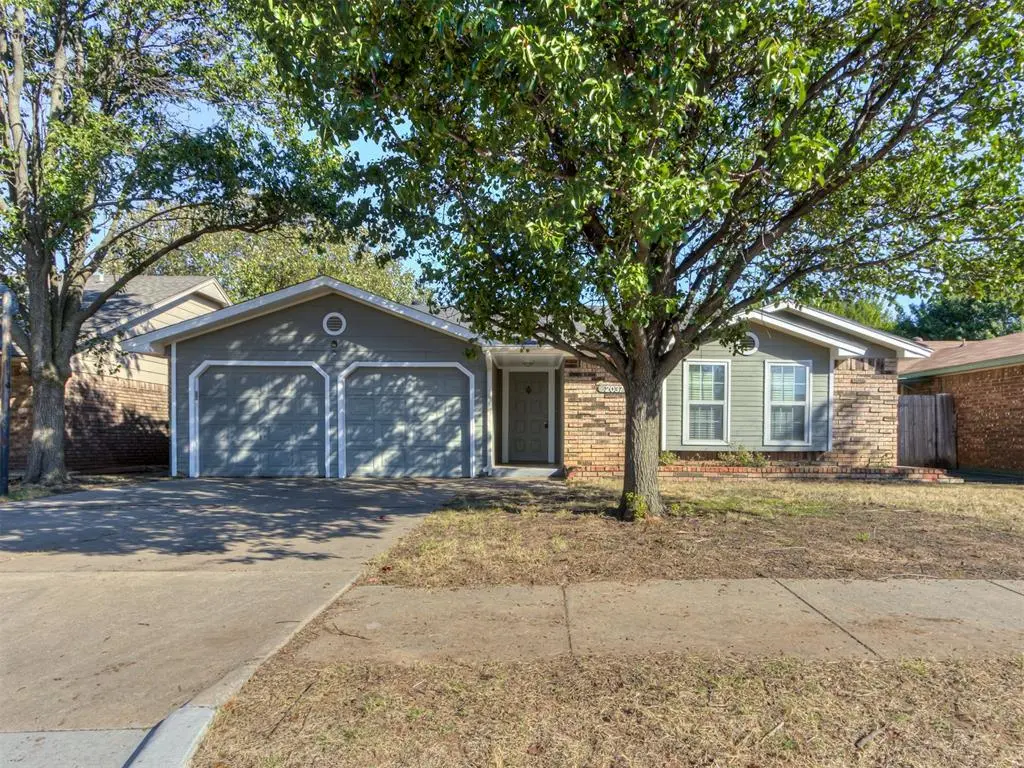 2037 Sierra ST, Norman, OK 73071