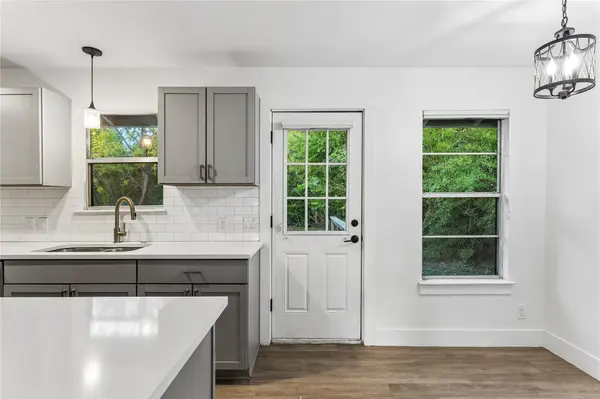 122 Havana ST, Austin, TX 78704