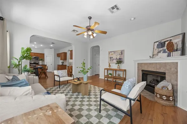 2633 Bolton ST, Austin, TX 78748