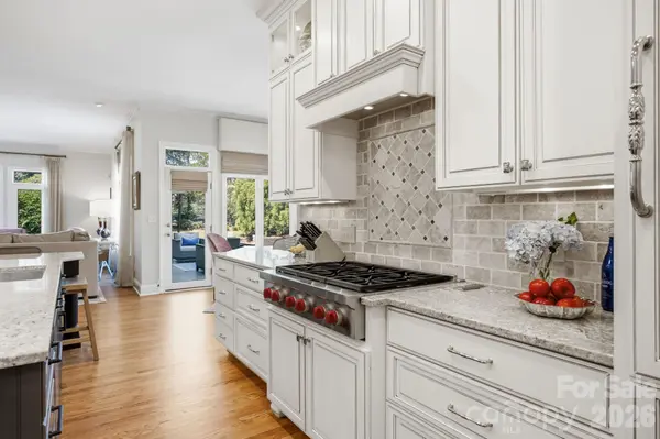 18416 Peninsula Club DR, Cornelius, NC 28031