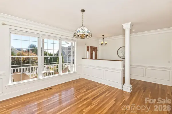 105 Willow Oak DR, Asheville, NC 28805