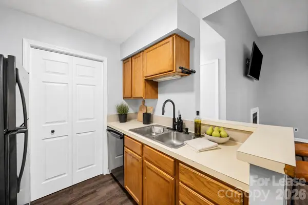 8119 Tremaine CT #Unit E, Charlotte, NC 28227