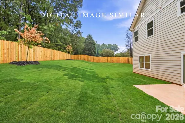 6202 Linda Vista LN, Charlotte, NC 28216