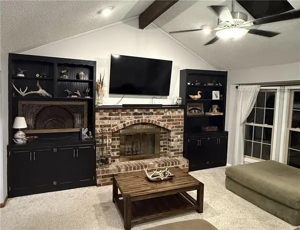 812 Sheridan RD, Olathe, KS 66061