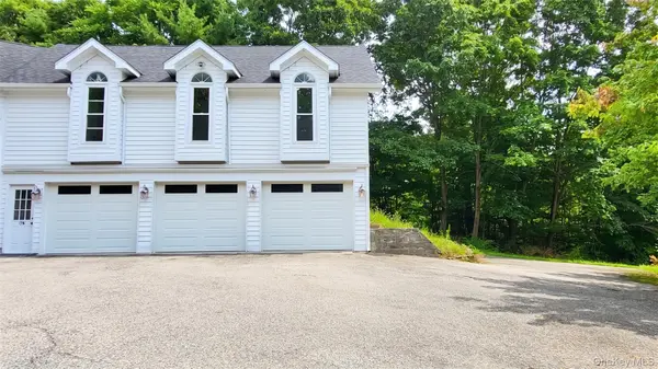 19 A Friendship LN, Red Hook, NY 12571