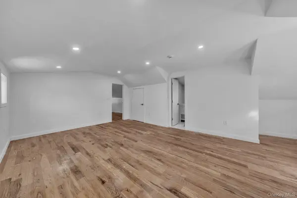 219 E 238th ST, Bronx, NY 10470