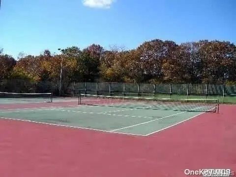 7 Boulder #7, Coram, NY 11727