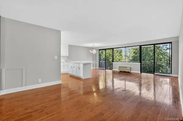 15 stewart PL #3A, White Plains, NY 10603