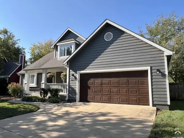 821 Westgate PL, Lawrence, KS 66049