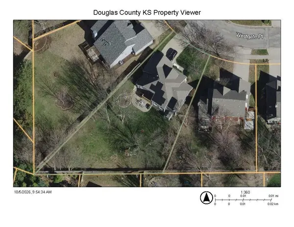 821 Westgate PL, Lawrence, KS 66049