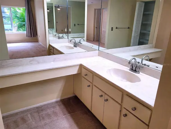 4678 WILLOW WOOD CIR #38, Sarasota, FL 34241