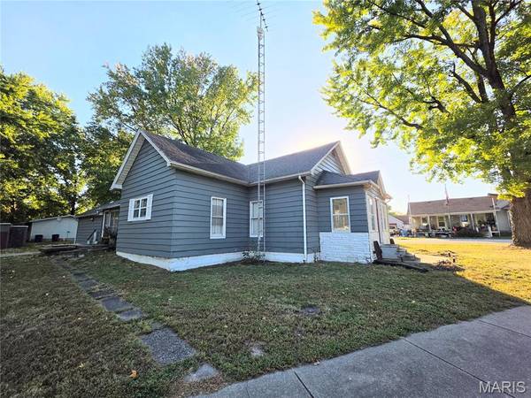 200 E Main ST, Coffeen, IL 62017