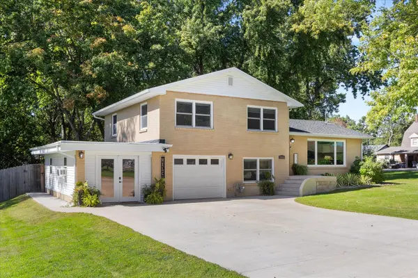2106 Eastwood AVE, Streator, IL 61364