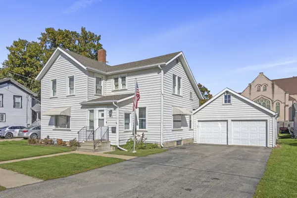 13 E 2nd ST, Sandwich, IL 60548
