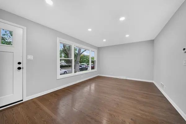 5135 S Saint Louis AVE, Chicago, IL 60632