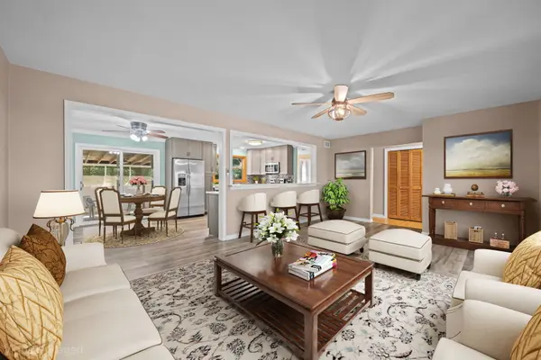 6231 Linden LN, La Grange Highlands, IL 60525