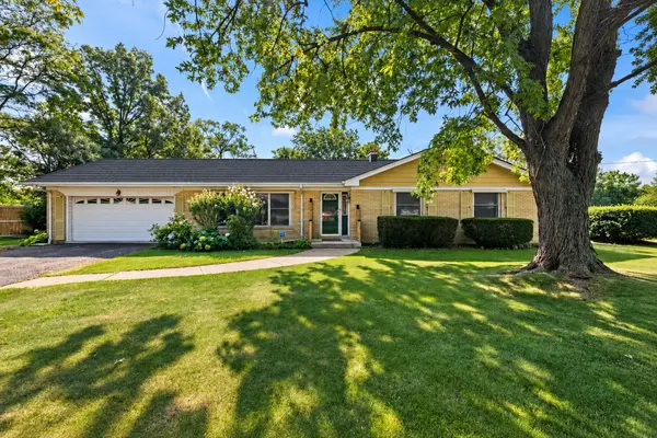 6231 Linden LN, La Grange Highlands, IL 60525