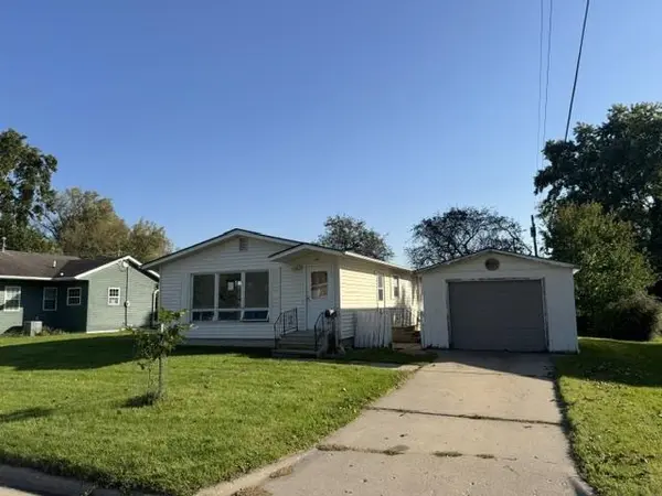805 Decorah AVE, Decorah, IA 52101