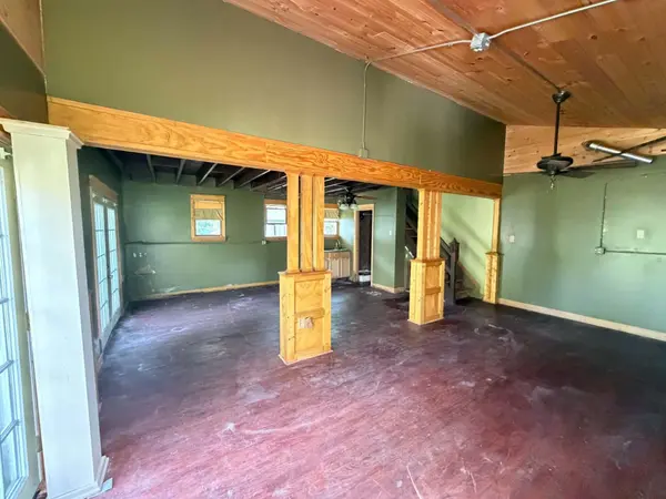 403 E North ST, Crown Point, IN 46307