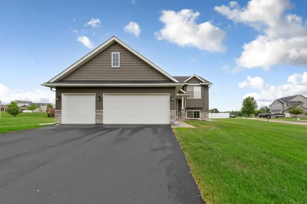 2401 Foxtail Ln, Faribault, MN 55021