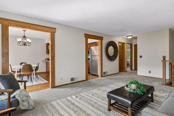 6364 Crosby AVE, Inver Grove Heights, MN 55076