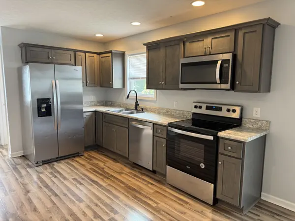 302 College St, Portland, TN 37148