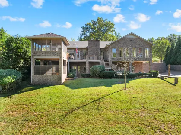 2032 Little Hurricane Rd, Winchester, TN 37398