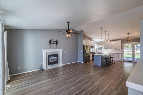 6184 N Khloe Ct, Nine Mile Falls, WA 99026