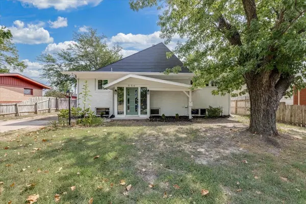 556 N Colby,  Valley Center,  KS 67147