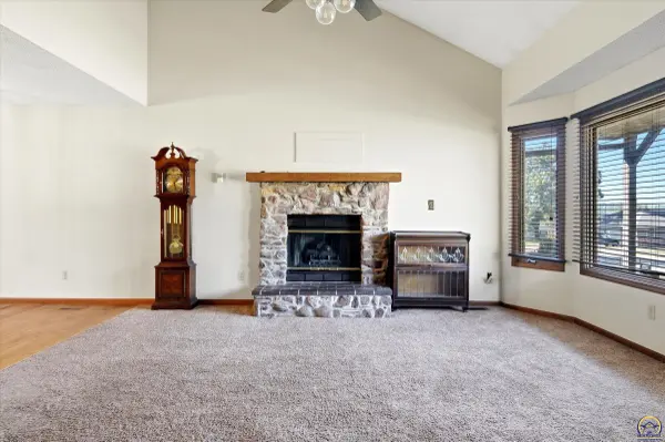 1629 NW 33rd PL, Topeka, KS 66618
