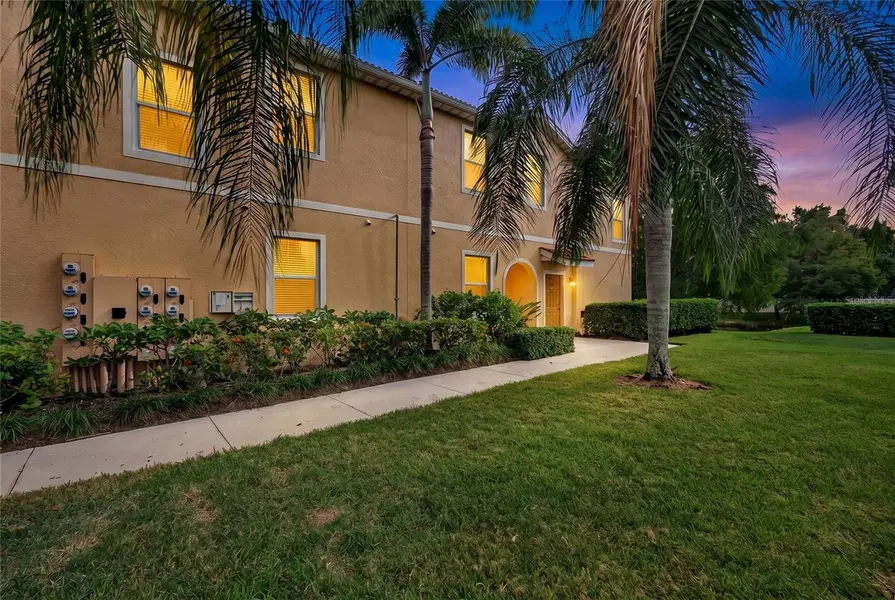3707 PARKRIDGE CIR #7-106, Sarasota, FL 34243