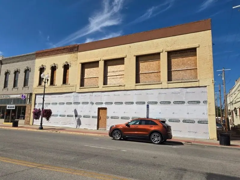 107 N Main St, El Dorado, KS 67042