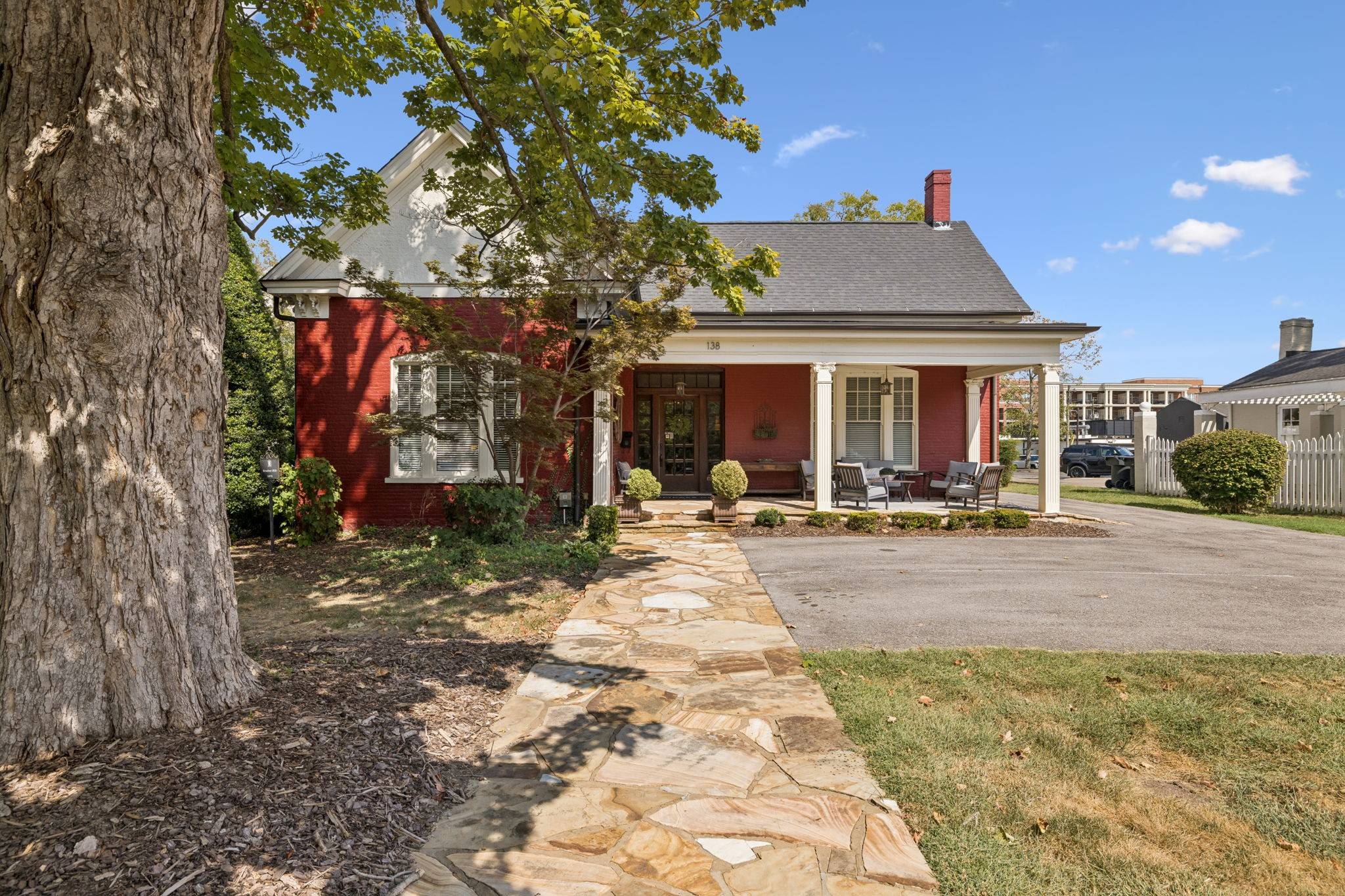 138 3rd Ave #N, Franklin, TN 37064
