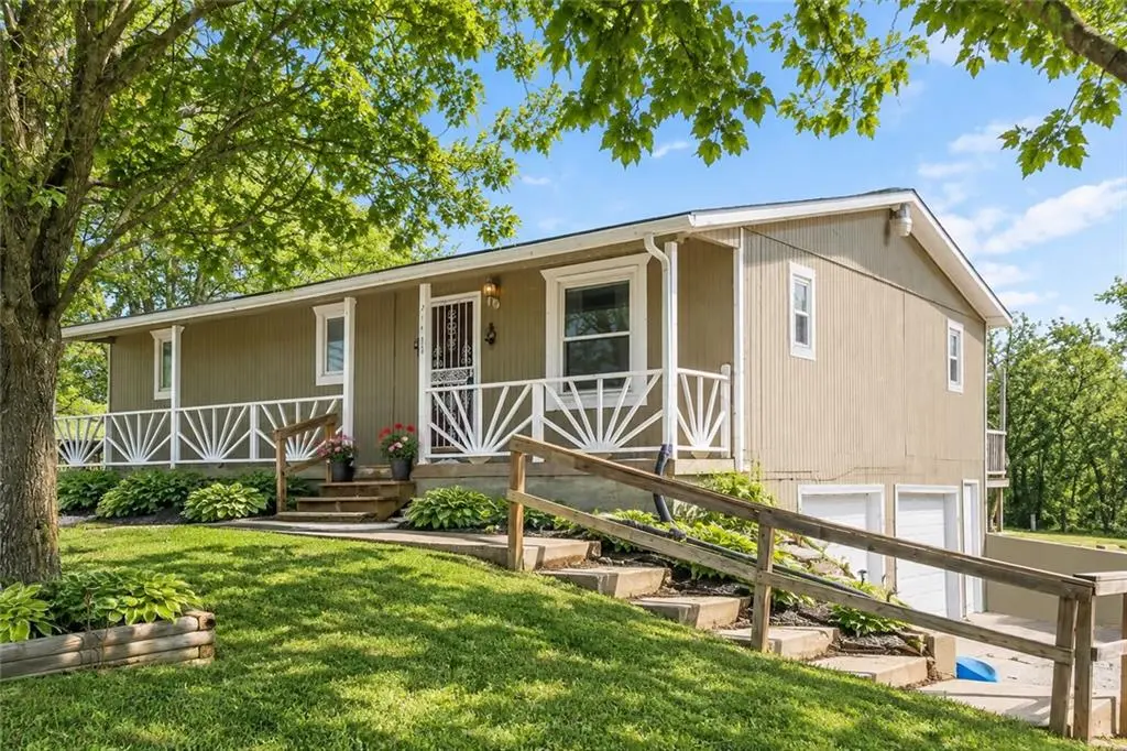 24723 S Old Drum RD, Garden City, MO 64747