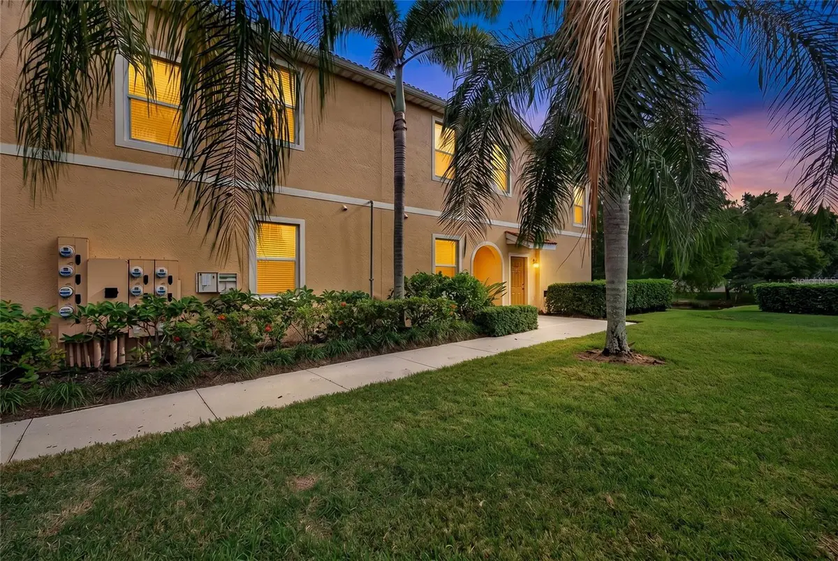 3707 PARKRIDGE CIR #7-106, Sarasota, FL 34243