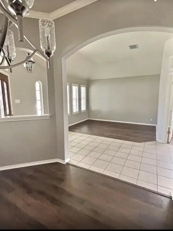 2107 Bent Tree CT, Round Rock, TX 78681
