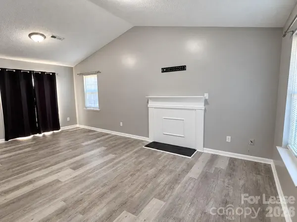 1302 Eagles Landing DR, Charlotte, NC 28214