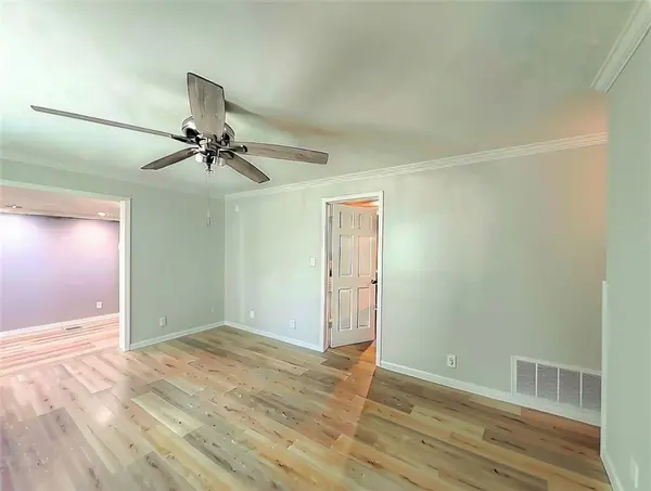 4401 Claudine LN, Kansas City, KS 66102