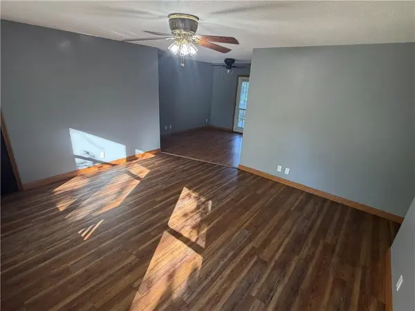 5605 South 14th ST, St Joseph, MO 64504