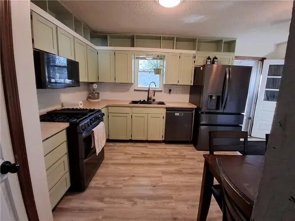 2509 SW 5th ST, Blue Springs, MO 64014