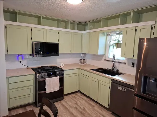 2509 SW 5th ST, Blue Springs, MO 64014